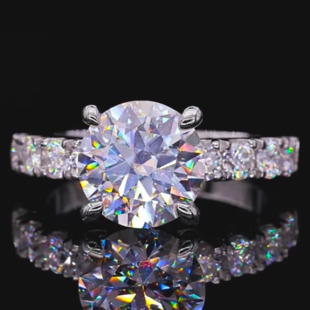 (Jessica) GENUINE MOISSANITE ENGAGEMENT RING
